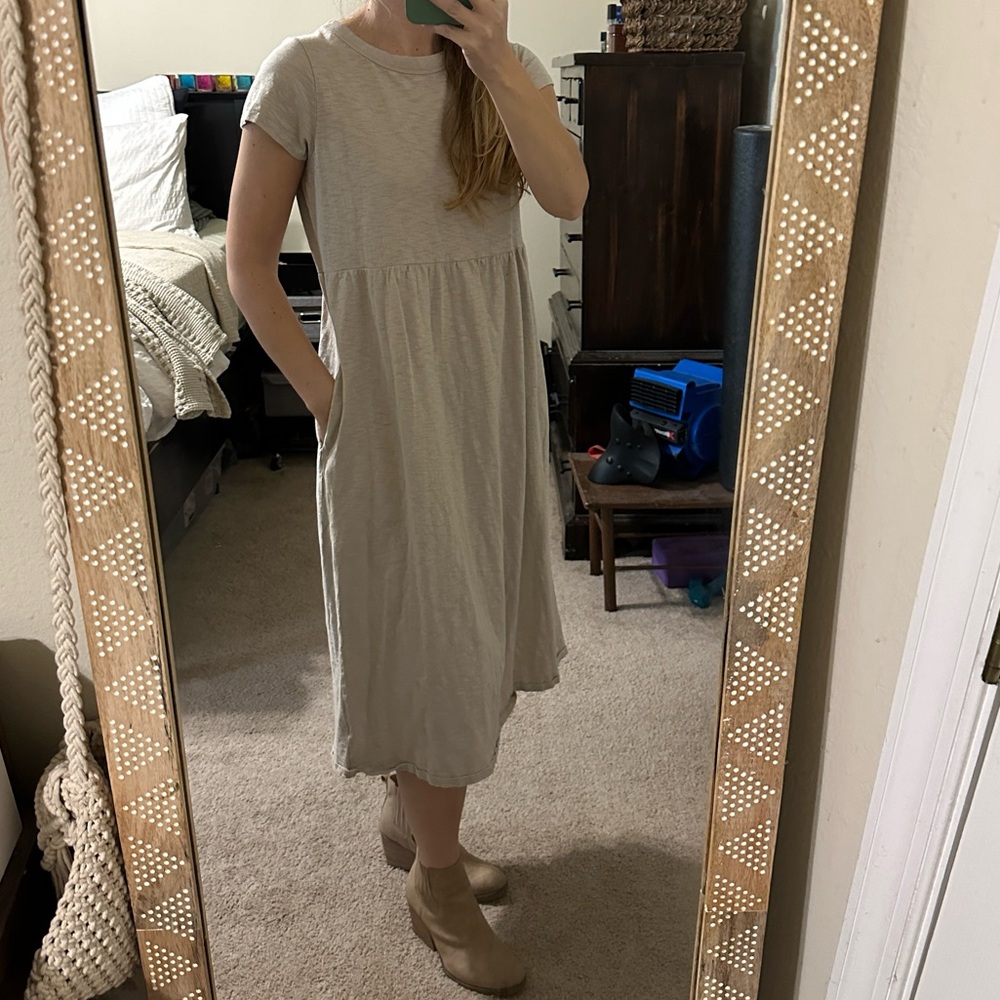 Universal Thread Target T-shirt Midi Dress, Tan, Size M